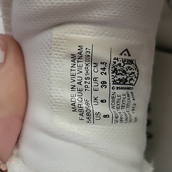 White slip-on Converse - Picture 3 of 5